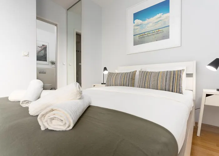 Apartament Paulay65 - With 24h Reception *