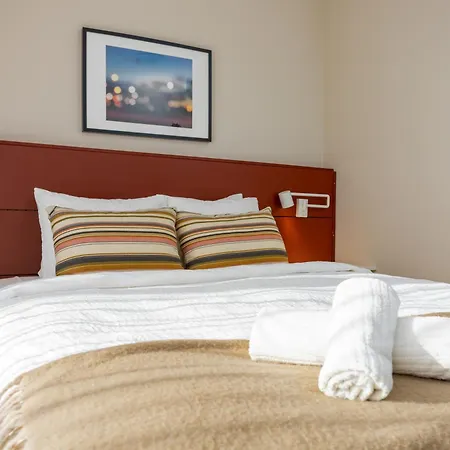 Paulay65 - With 24h Reception