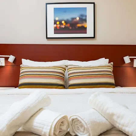 Paulay65 - With 24h Reception