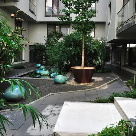 Paulay65 - With 24h Reception