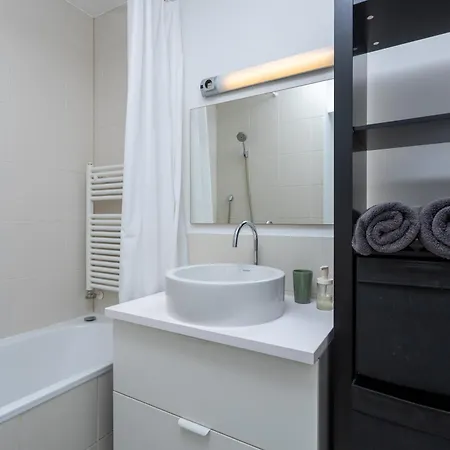 Apartament Paulay65 - With 24h Reception