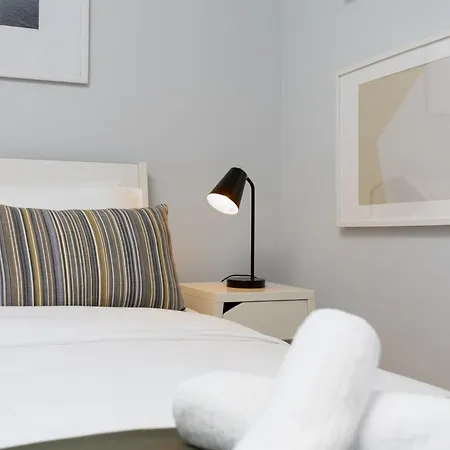 Paulay65 - With 24h Reception